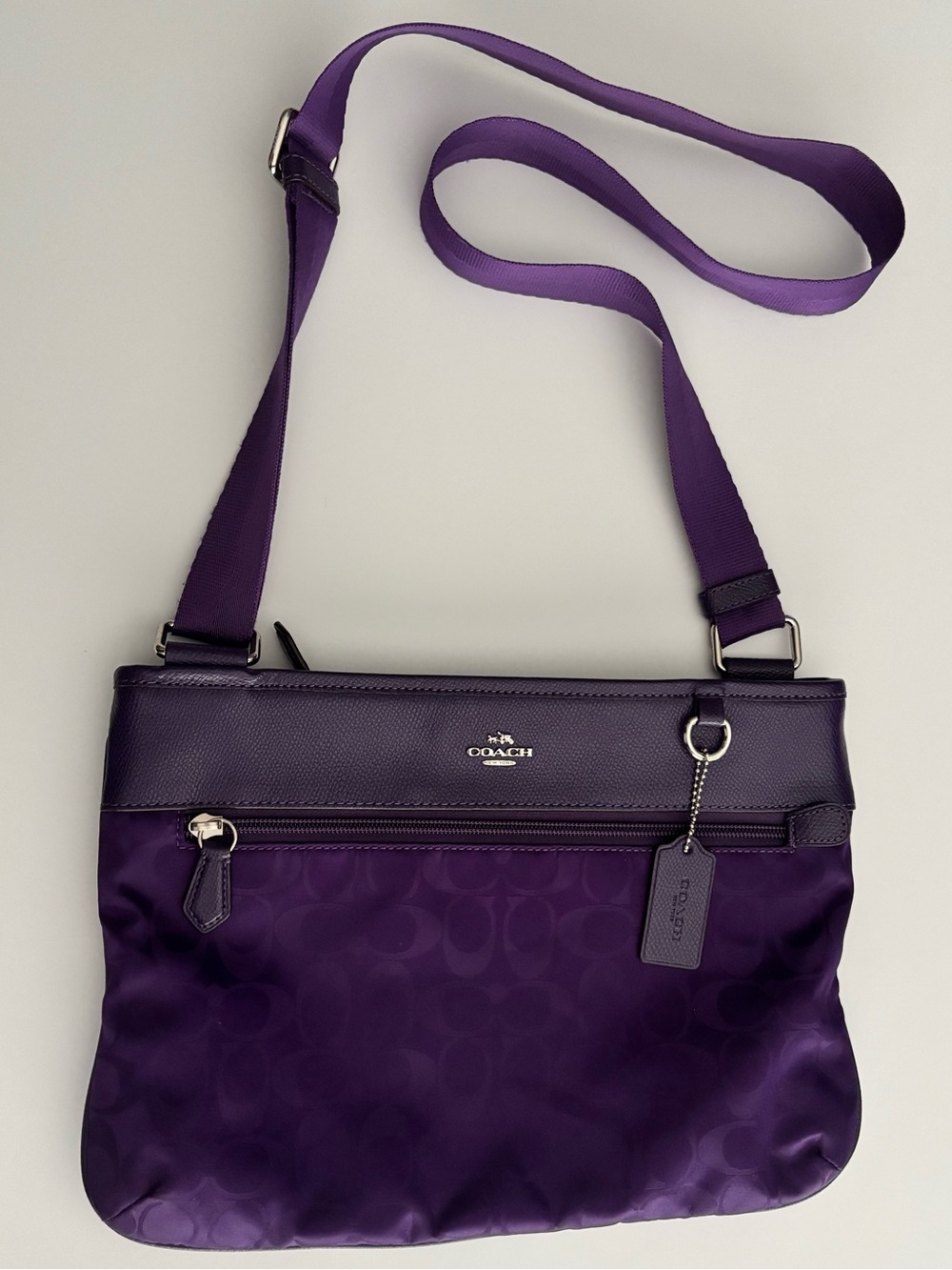 Coach Spencer Signature Purple Nylon Crossbody File Bag Adjustable Strap